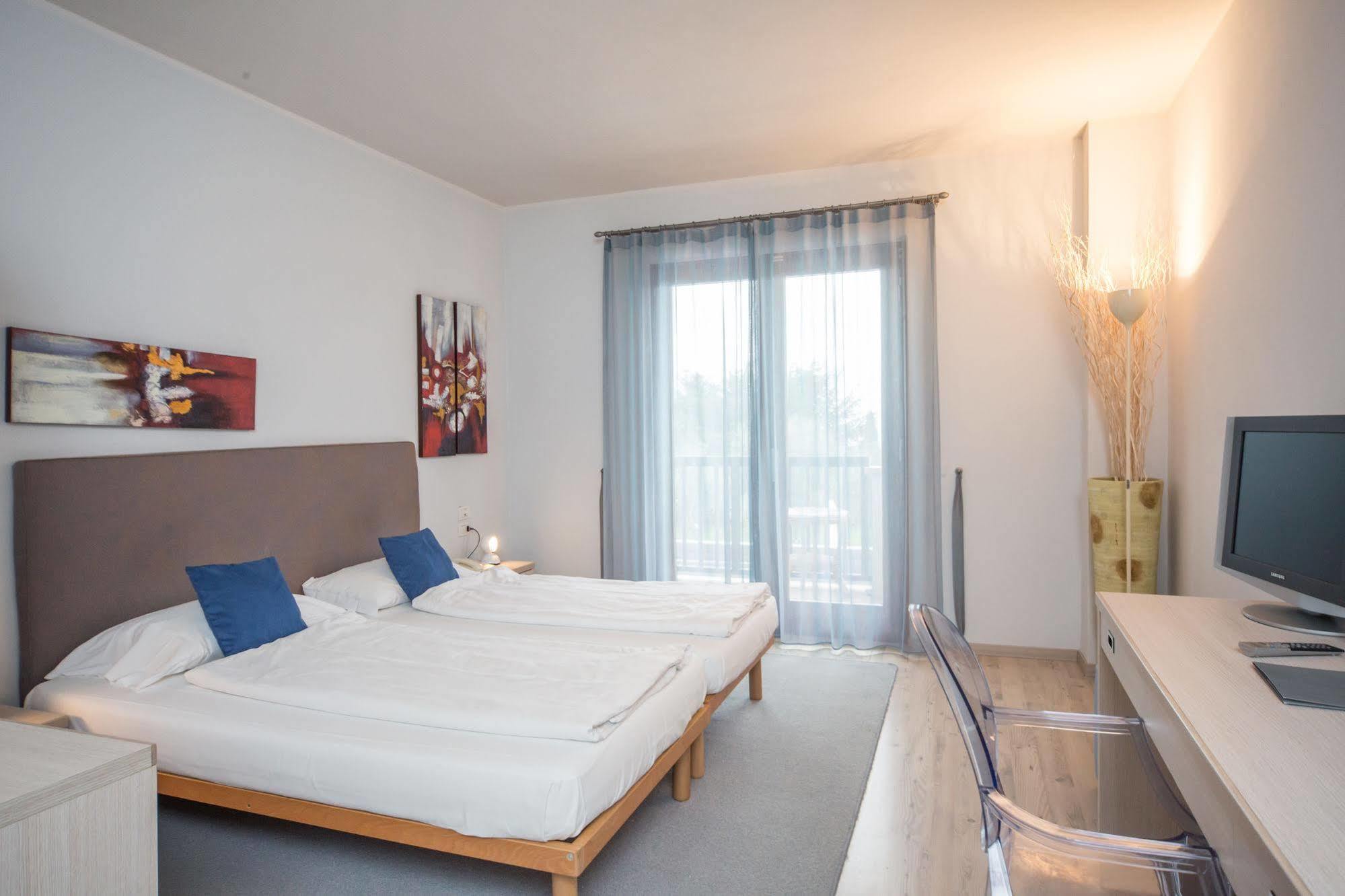 Club Olivi - Tennis Center 3* Malcesine