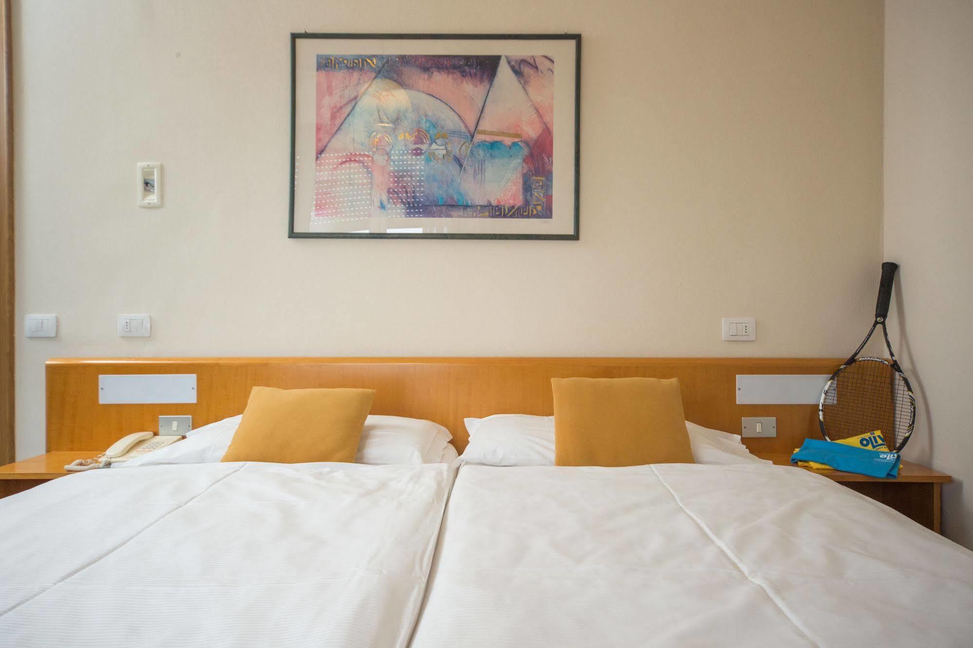 Hotel Club Olivi - Tennis Center 3*